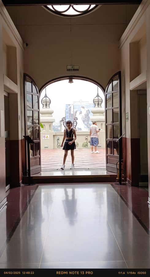 Anti tour Medellin - Plaza Botero and Palacio de la Cultura: Art as a City Strategy
