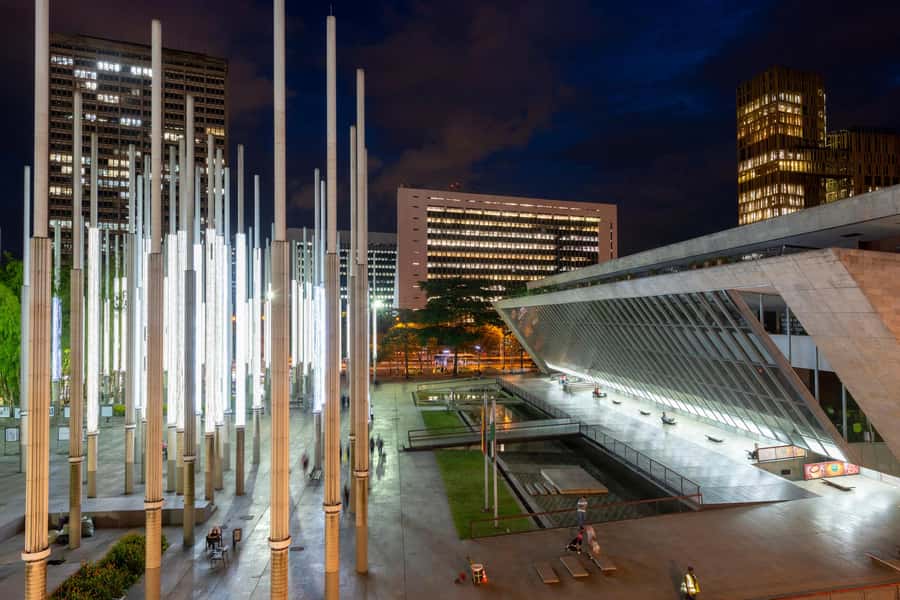 City Tour of Downtown Medellin Private or Shared - How the guide makes or breaks the tour