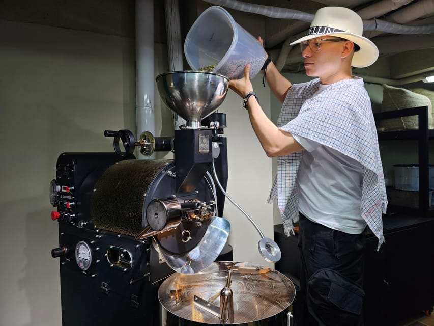 Coffee Experience with roasting show in Comuna 13 - Comuna 13 coffee culture starts with a museum, not a lecture
