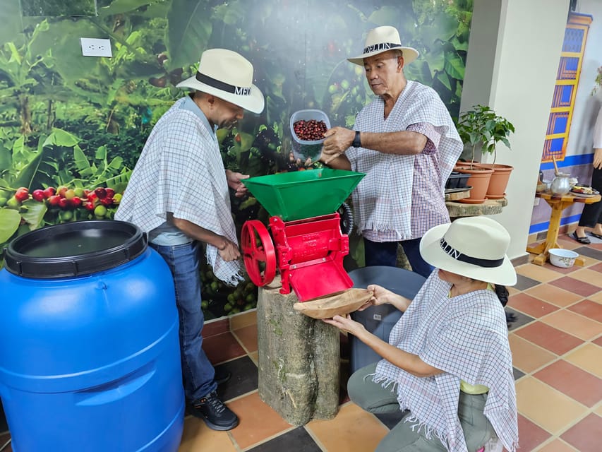 Coffee Experience with roasting show in Comuna 13 - Coffee farm basics: the three processes you’ll actually remember