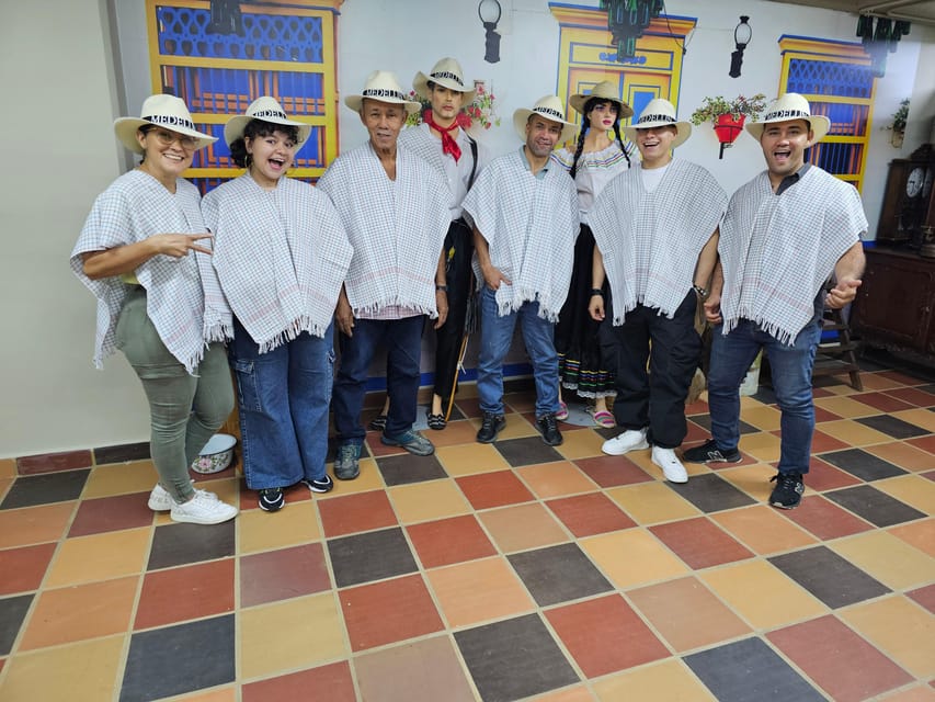 Coffee Experience with roasting show in Comuna 13 - The 1-hour flow: what you’ll do (and why it works)