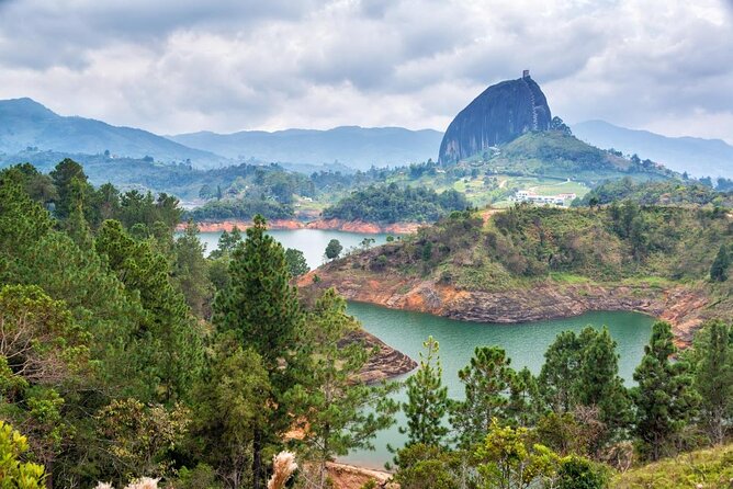 Combo Guatape and Medellin Sightseeing Tours - Key points before you go