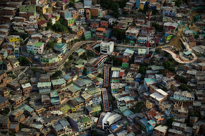 Comuna 13 & Downtown: From violence to innovation - Getting there fast: Metro, Metrocable, and bus (not just walking)