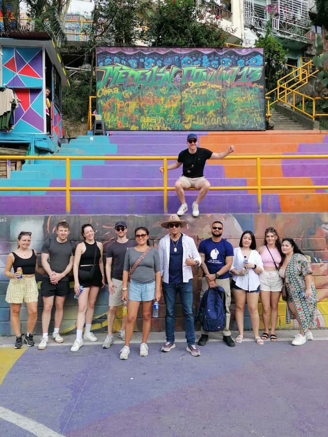 Comuna 13: Graffiti tour & Street Food/drink with telesferic - Telesférico (Cable Car) Views You’ll Actually Remember
