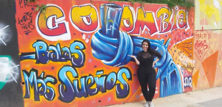 Comuna 13 Neighborhood & Street Art Private Tour - Inside Comuna 13: Walls, Stories, Photos, and Local Stops
