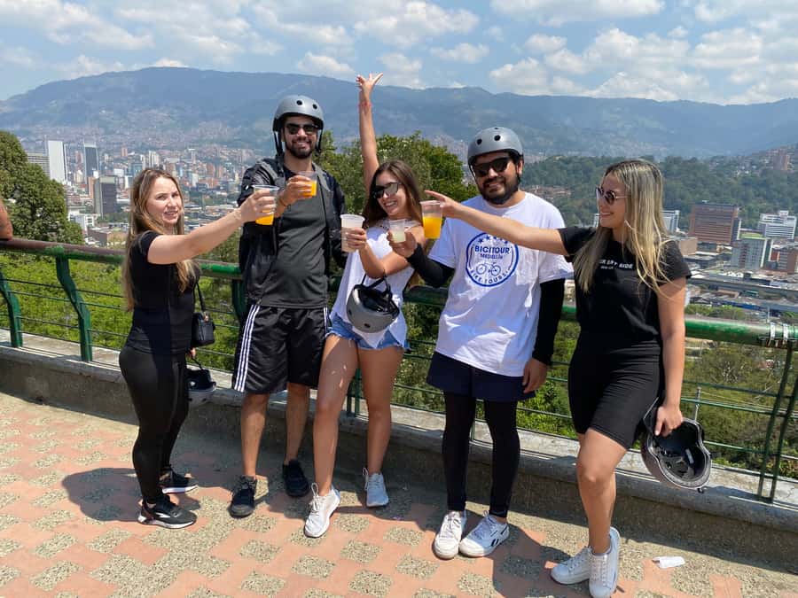 E-Bike City Tour Medellin with Local beer and Snacks - Why Medellín Looks Different When You’re Riding an E-Bike