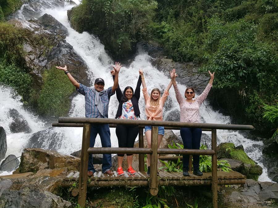 From Medellín: El Retiro Private Tour with Food Tastings - El Retiro Lunch Near the Waterfall Area