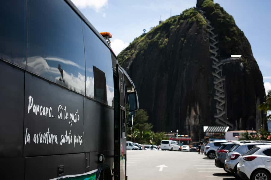 From Medellin: Guatape El Peñol with boat + gastronomic tour - A 9-hour circuit that links Antioquia flavor to the big sights