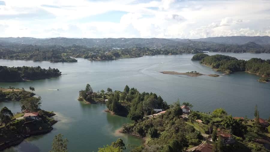 From Medellín: Paragliding Flight and Guatape Tour - What to Bring (and What to Don’t Forget)