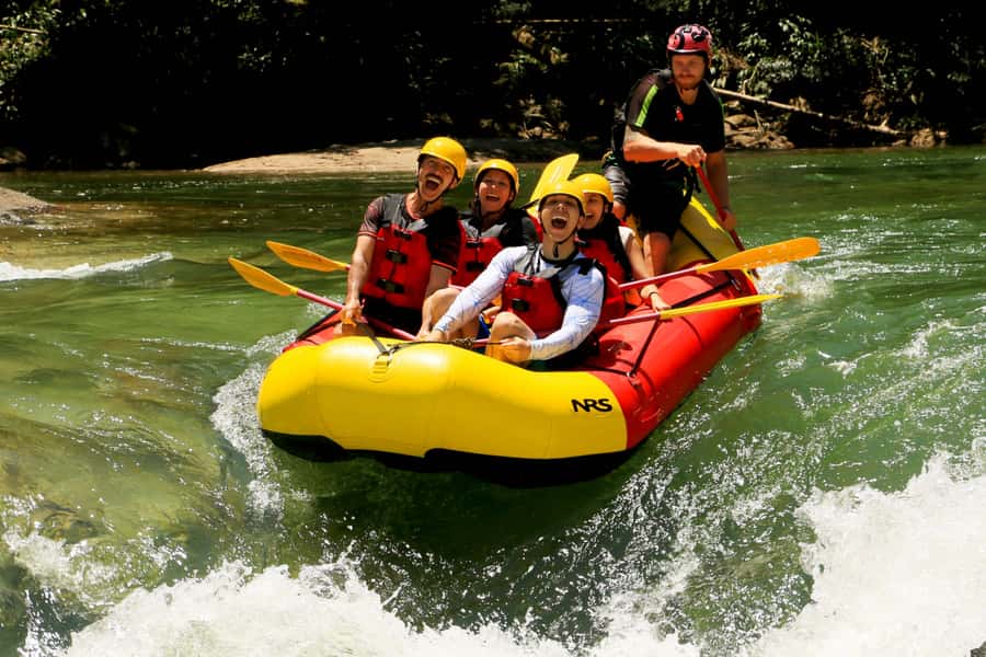 From Medellin: Rafting Experience - Gear-up at Playa Loca: what you should pay attention to
