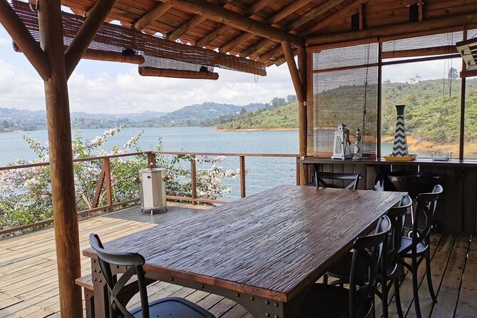 Guatape and El Peñol town and dam tour from Medellin - Guatapé’s colorful town: boardwalk strolls and real coffee breaks