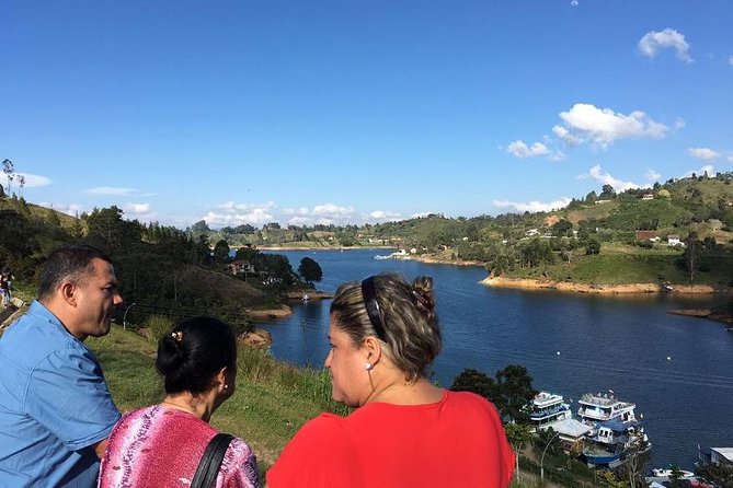 Guatape and Peñol Rock Full-Day Tour - Guatapé Dam walk: the quiet views that make the lake feel real