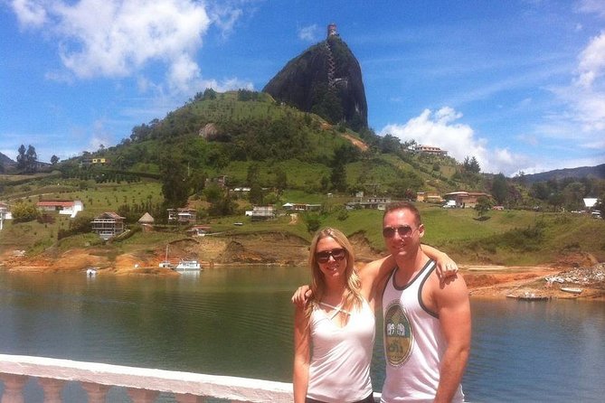 Guatape and Peñol Rock Full-Day Tour - Laguna de Guatapé and Pueblo de los Zócalos: colors, calm, and lake air