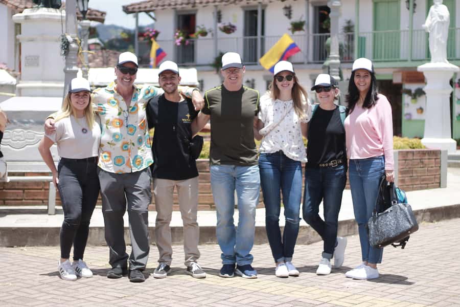 Guatapé: Day trip with Transport, Food & Boat - Why this Guatapé day trip works from Medellín