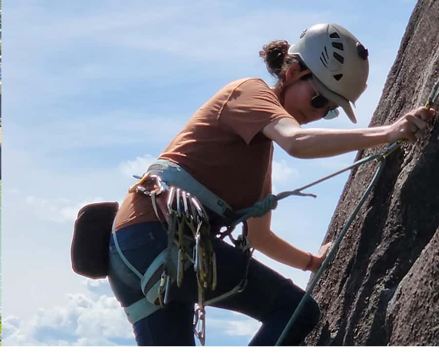 Guatapé: Iconic rock climbing for beginners and experts. - Safety and gear: what certified equipment really means here