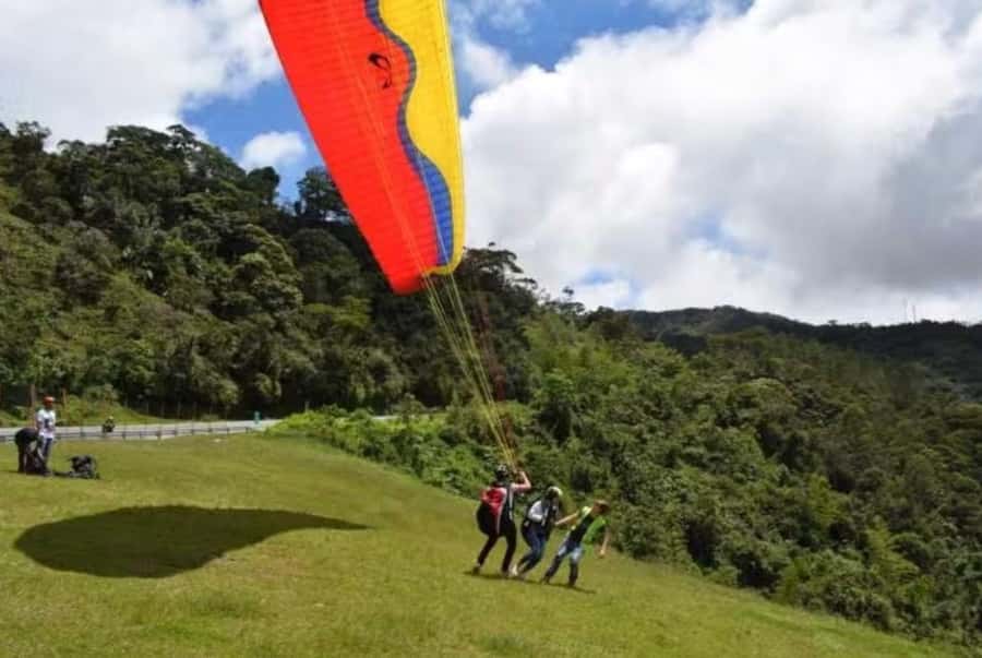 Guatape: Paragliding Experience - Why this Guatapé paragliding flight feels worth the money