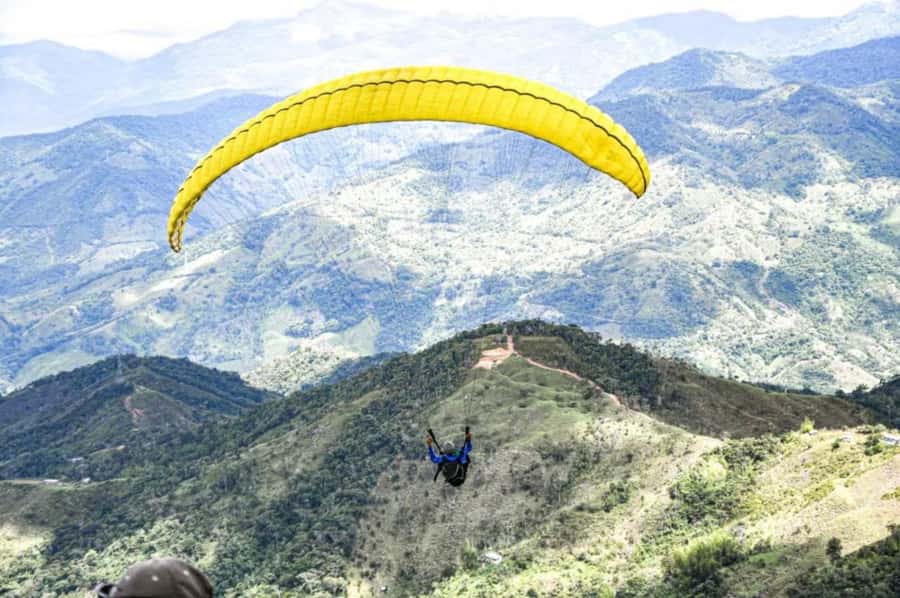 Guatape: Paragliding Experience - The 10–15 minute glide: the reservoir and Peñol rock from above