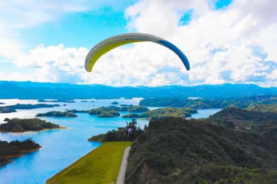 Guatape: Paragliding Experience - From Cl. 32 to takeoff: what you’ll do before you’re airborne