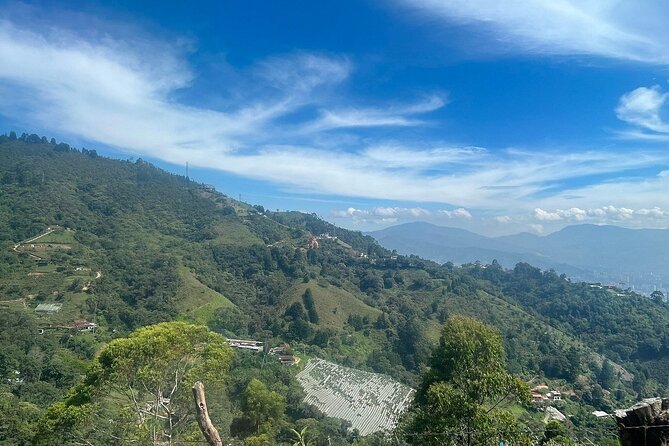Half Day Waterfall Tour from Medellin - Guides, Group Size, and the Human Touch