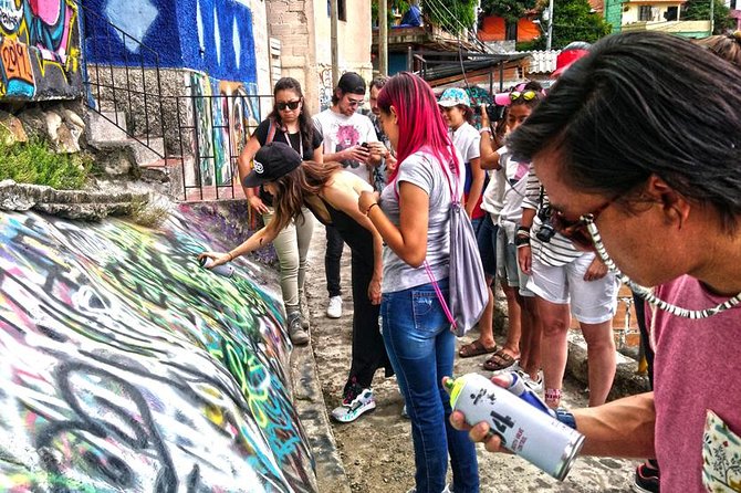 History and Street Art Tour in Comuna 13 - Small Group Size in Practice: Better Questions, Better Details