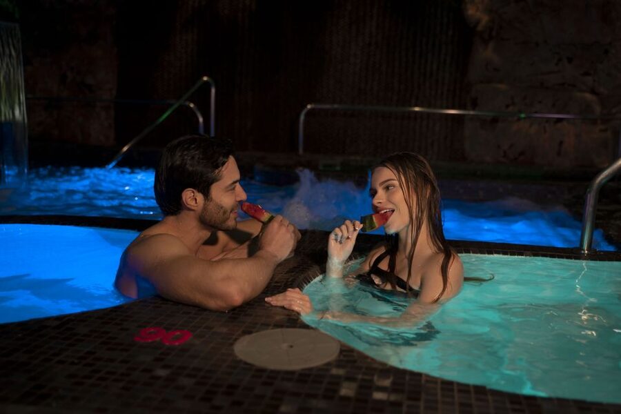 MedelIín: Full Body Massage and Water Therapy Experience - FAQ