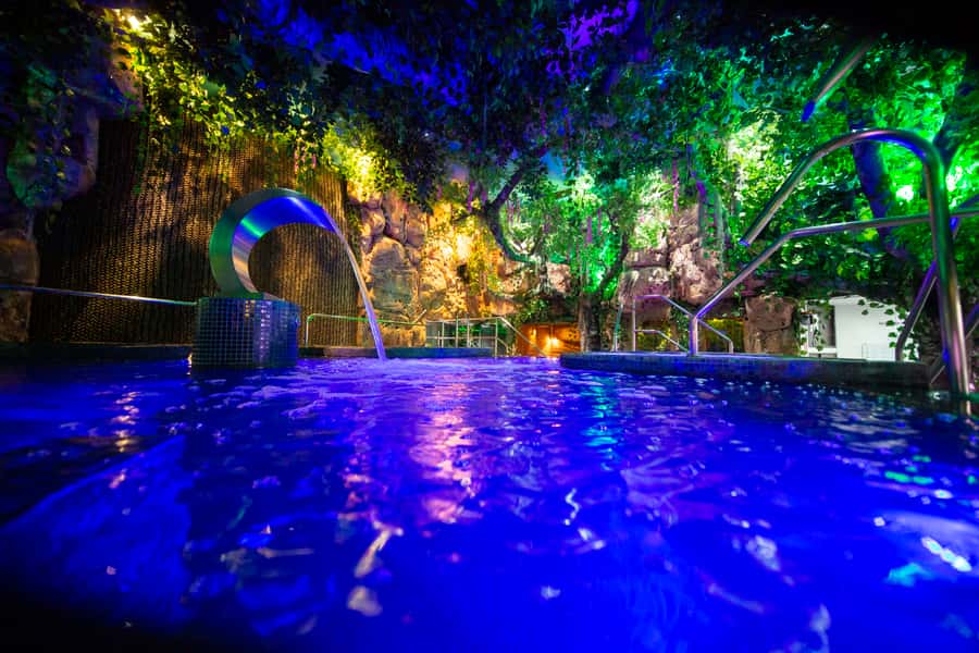 MedelIín: Full Body Massage and Water Therapy Experience - Who this Medellín spa day fits best