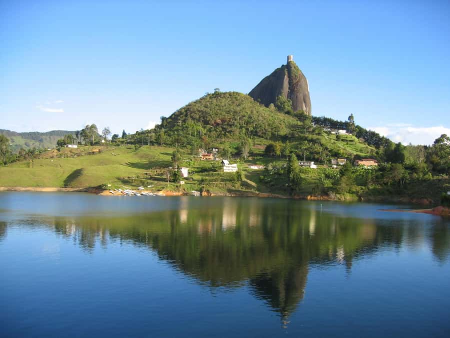 Medellin and Guatape Full Day Pablo Escobar Tour - Why Medellín’s Escobar story still follows you