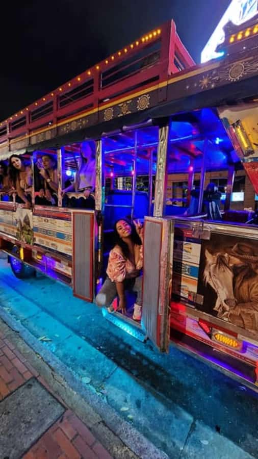 MEDELLIN: CITY TOUR CITY NIGHT TOUR + OPEN BAR - The price: what $38 buys, and where value can slip