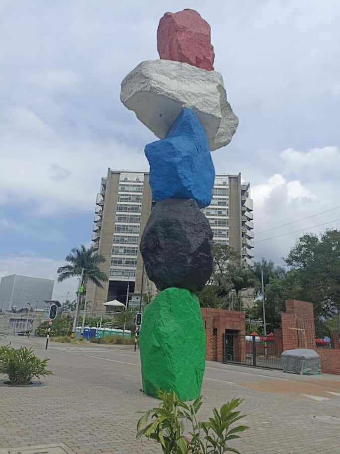 MEDELLIN: CITY TOUR MEDELLIN + GRAFFITOUR COMUNA 13 - Who this tour is for (and who should rethink it)