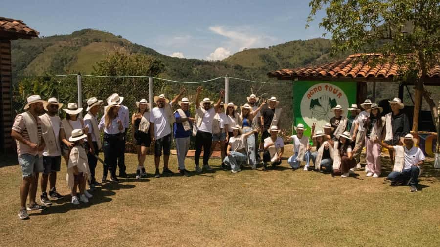 Medellin: Coffee and fruit tour - Getting from Medellín into Ebejico’s mountain air
