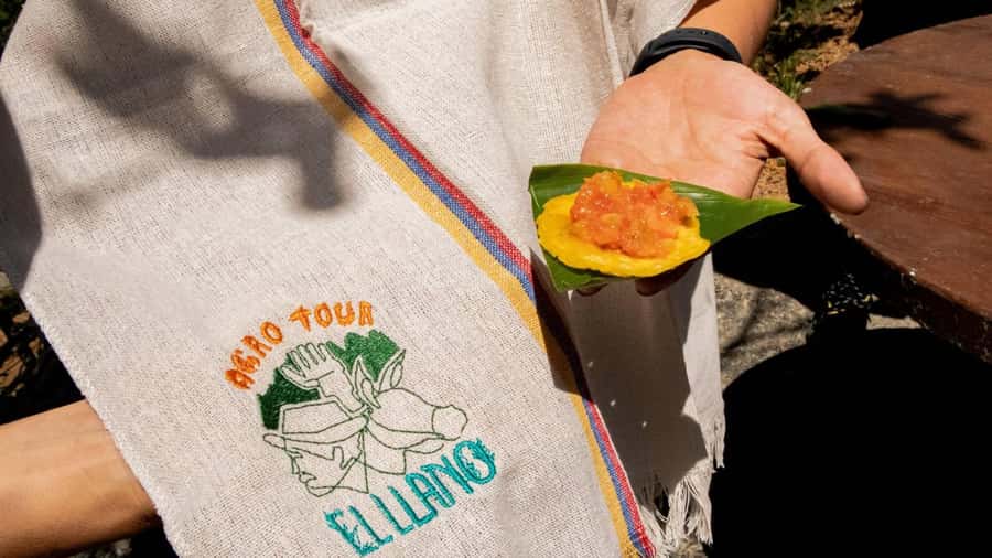 Medellin: Coffee and fruit tour - Guarapo and lunch: the payoff for all the walking and tasting