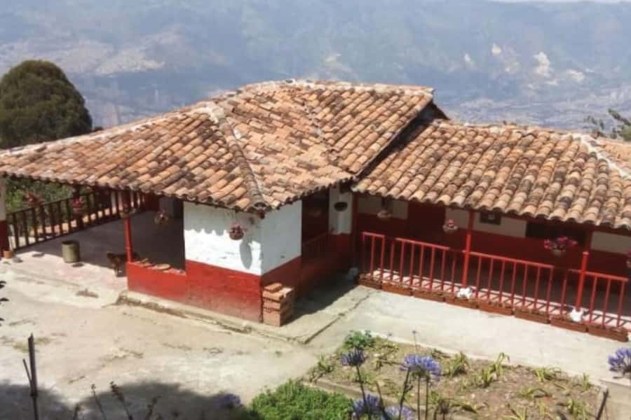Medellin: Coffee Farm Tour & Spa with Overnight Glamping - Traditional breakfast and the next phase of coffee learning