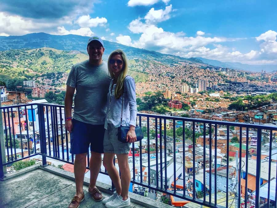 Medellín: Comuna 13, Cable Cars and Botero Statues Tour - What to wear, bring, and prepare for a smooth day