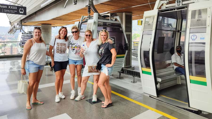 Medellin: Comuna 13 Graffiti Tour, Cable Car & Street Food - Beer With City Views: The Best Place to Swap Stories
