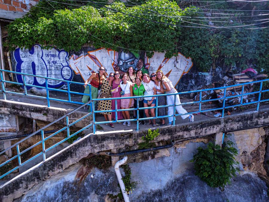 Medellín Comuna 13 local guides snacks and your own graffiti - The graffiti experience: make art instead of just taking pictures
