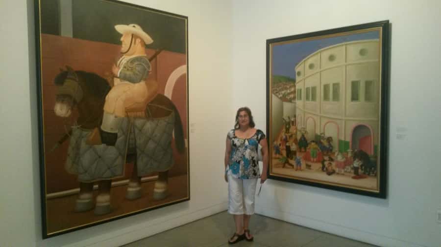 Medellín: Cultural City & Museum Tour - How the private car and 4-hour timing shape your day