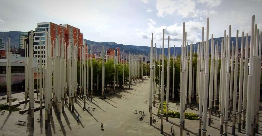 Medellin downtown: History and culture through fun stories - Starting at Alpujarra and stepping into the train-station story
