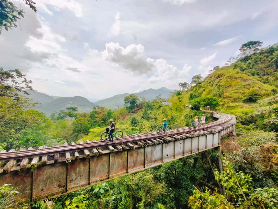Medellín: Full-Day Mountain Bike Tour with Lunch - Why This Medellín Bike Ride Feels Like the Coffee Region’s Back Roads