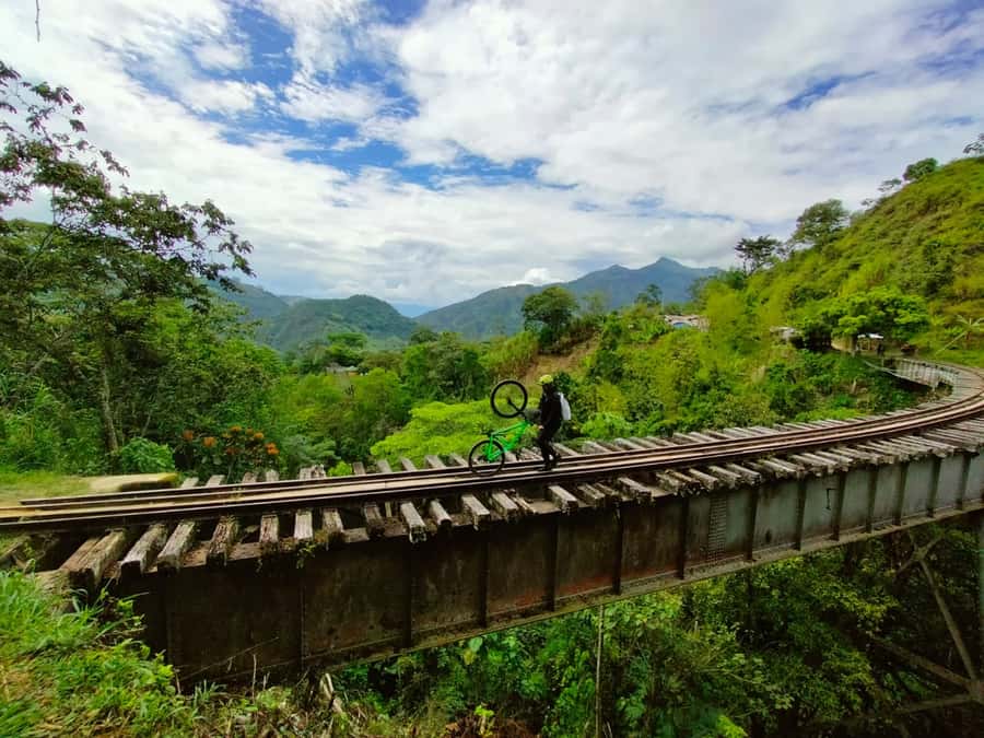 Medellín: Full-Day Mountain Bike Tour with Lunch - Price, What’s Included, and Value vs Other Day Trips