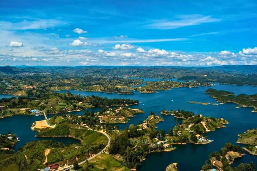 Medellin: Guatape and El Penol Rock Day Trip with Boat Ride - What you’ll pay attention to during the 11-hour route