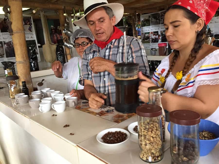 Medellín: Guatape Village with Coffee and Fruit Tasting Tour - Key things you’ll remember from this tour