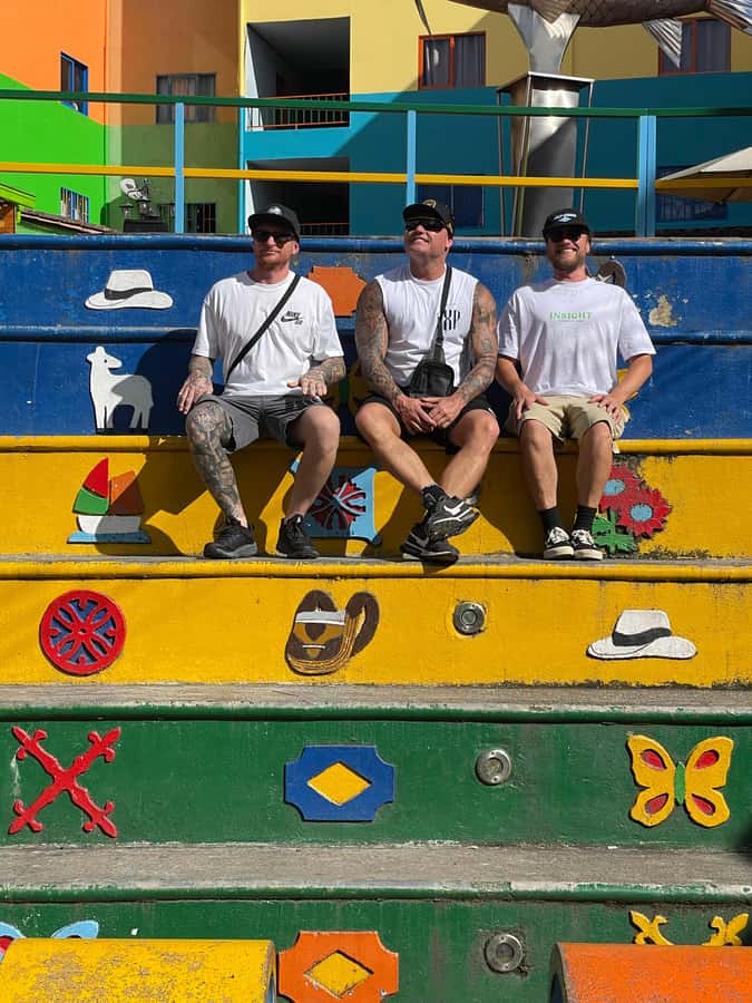 Medellín: Guatape Village with Coffee and Fruit Tasting Tour - The replica of El Peñol: understanding the region in 30 minutes