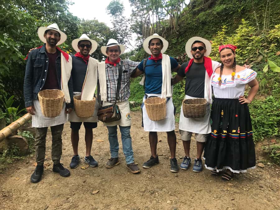 Medellín: Guatape Village with Coffee and Fruit Tasting Tour - Price and logistics: is $174 good value for what you get?