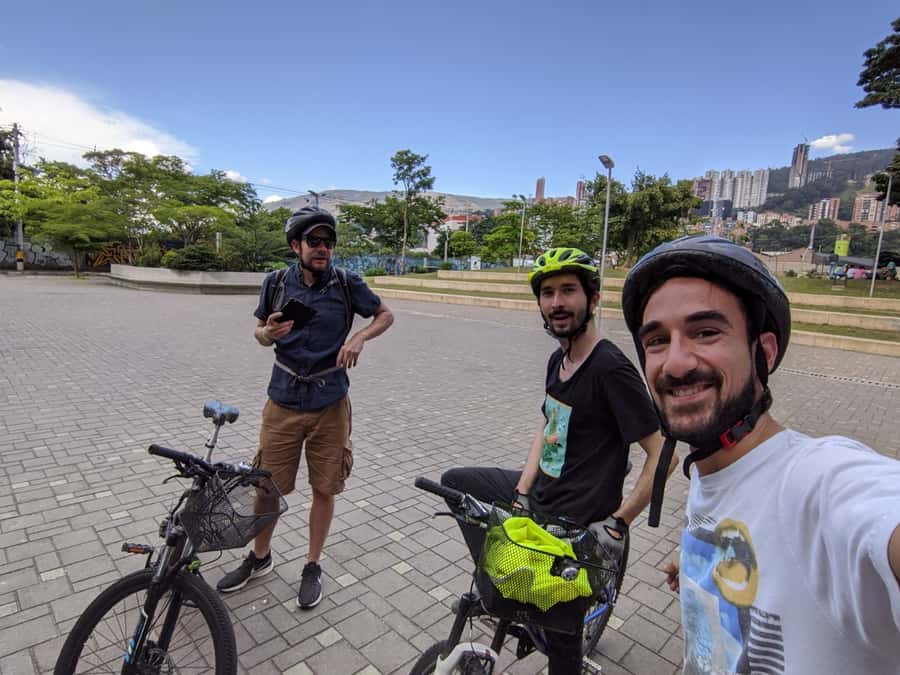 Medellín: Guided City Bike Tour - Laureles, Conquistadores, Belén, and the Stadium: neighborhoods you can feel, not just see