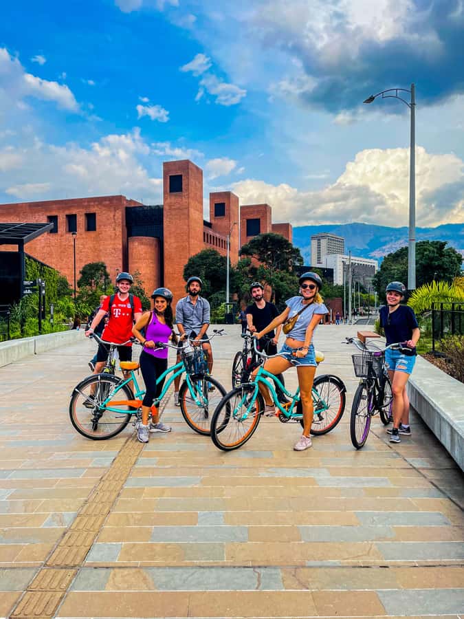 Medellín: Guided City Bike Tour - The brand new Medellín River Parks: the city’s forward-looking side