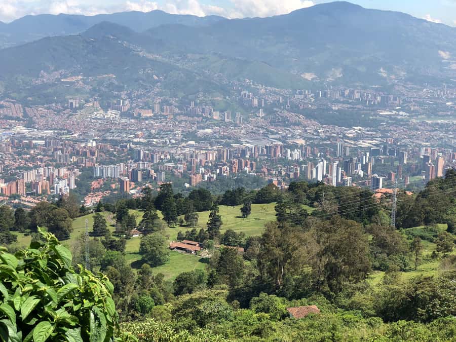 Medellín: Half-Day Private Colonial Towns Tour - Medellín’s colonial towns loop: more than pretty streets