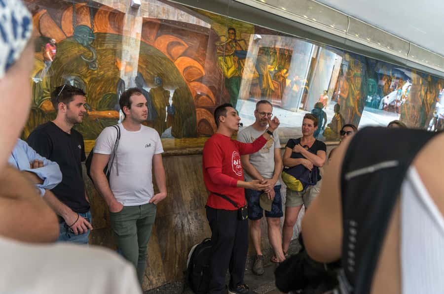 Medellin Historic Walking Tour - San Antonio Park finish: a practical end point for your next move