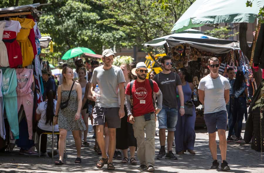 Medellin Historic Walking Tour - Monumento a La Raza and Plaza de las Luces: public spaces with meaning