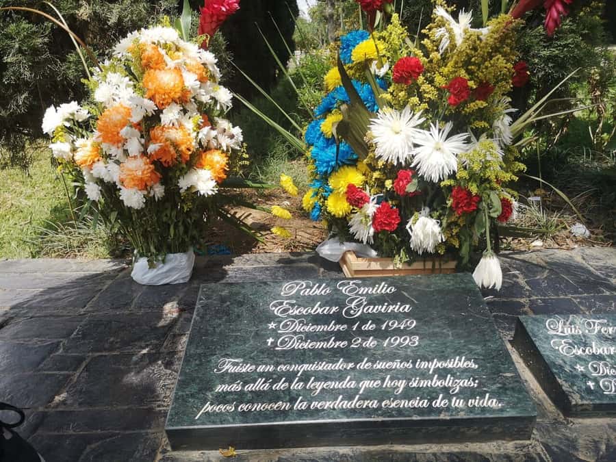 Medellin: Pablo Escobar, Dark Times & the New Medellin Tour - Pablo Escobar’s neighborhood: living, working, and fear