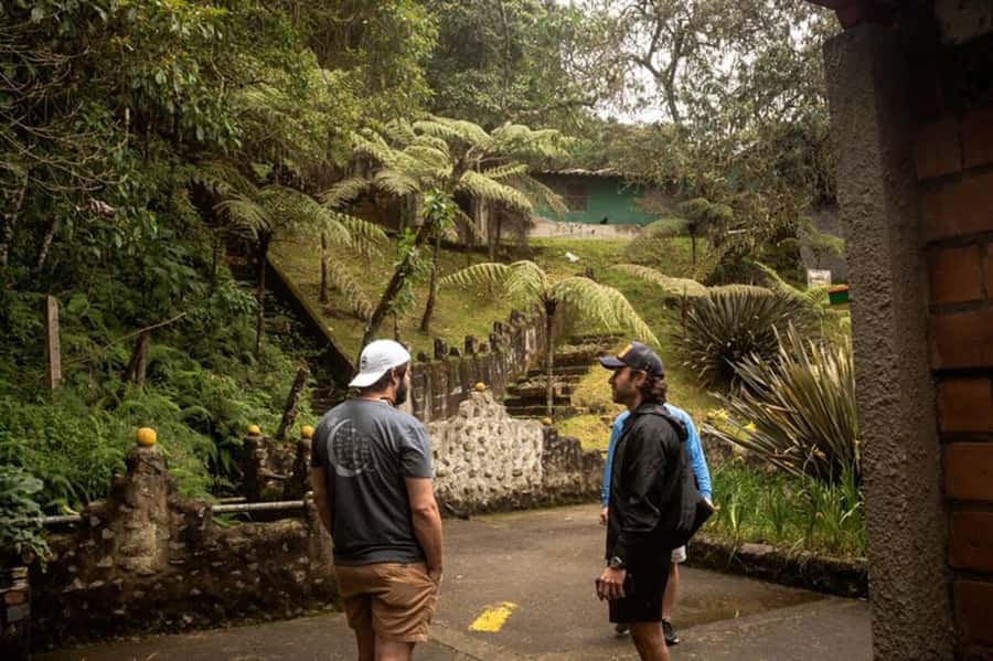 Medellin: Pablo Escobar, Dark Times & the New Medellin Tour - The cemetery and the grave: what you’ll hear about his death